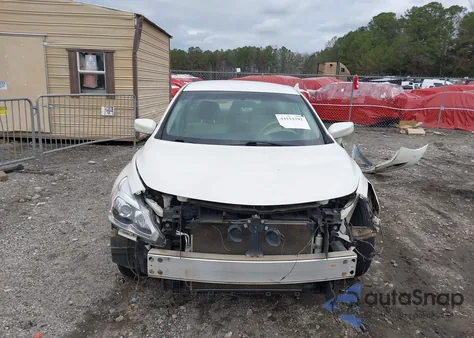 2013 Nissan Altima 2.5 S z USA, uszkodzony, nr VIN 1N4AL3AP5DN560586